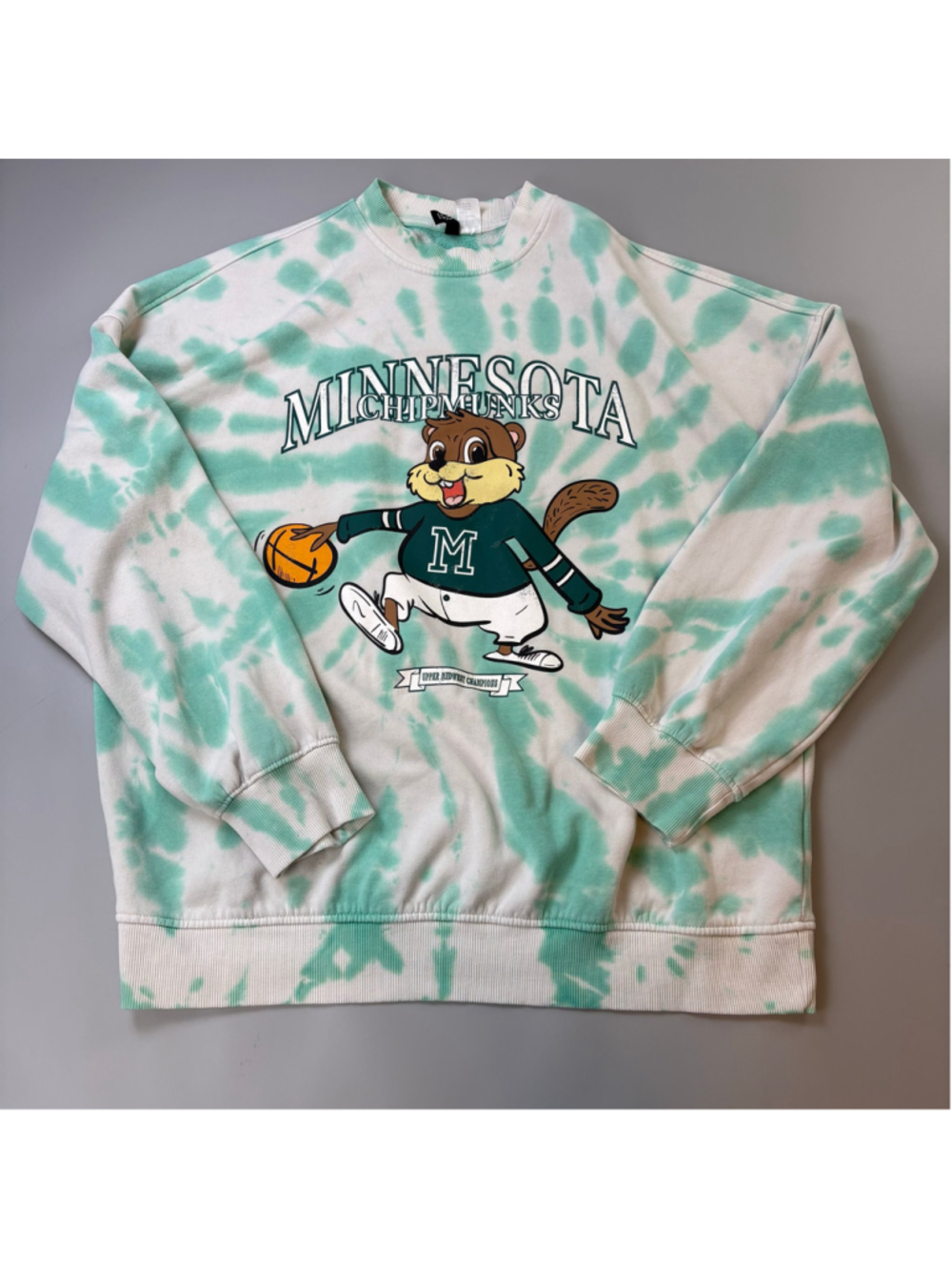 H&M Sweatshirt Minnesota Chipmunks Small Tie Dye White Green Pullover Oversized